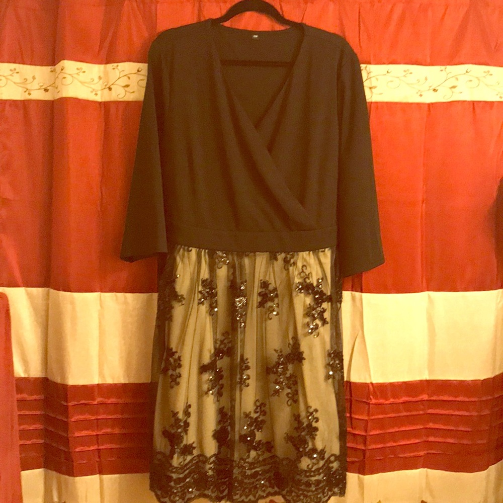 Sexy yet Classy Party Dress! 22W NEVER WORN!!